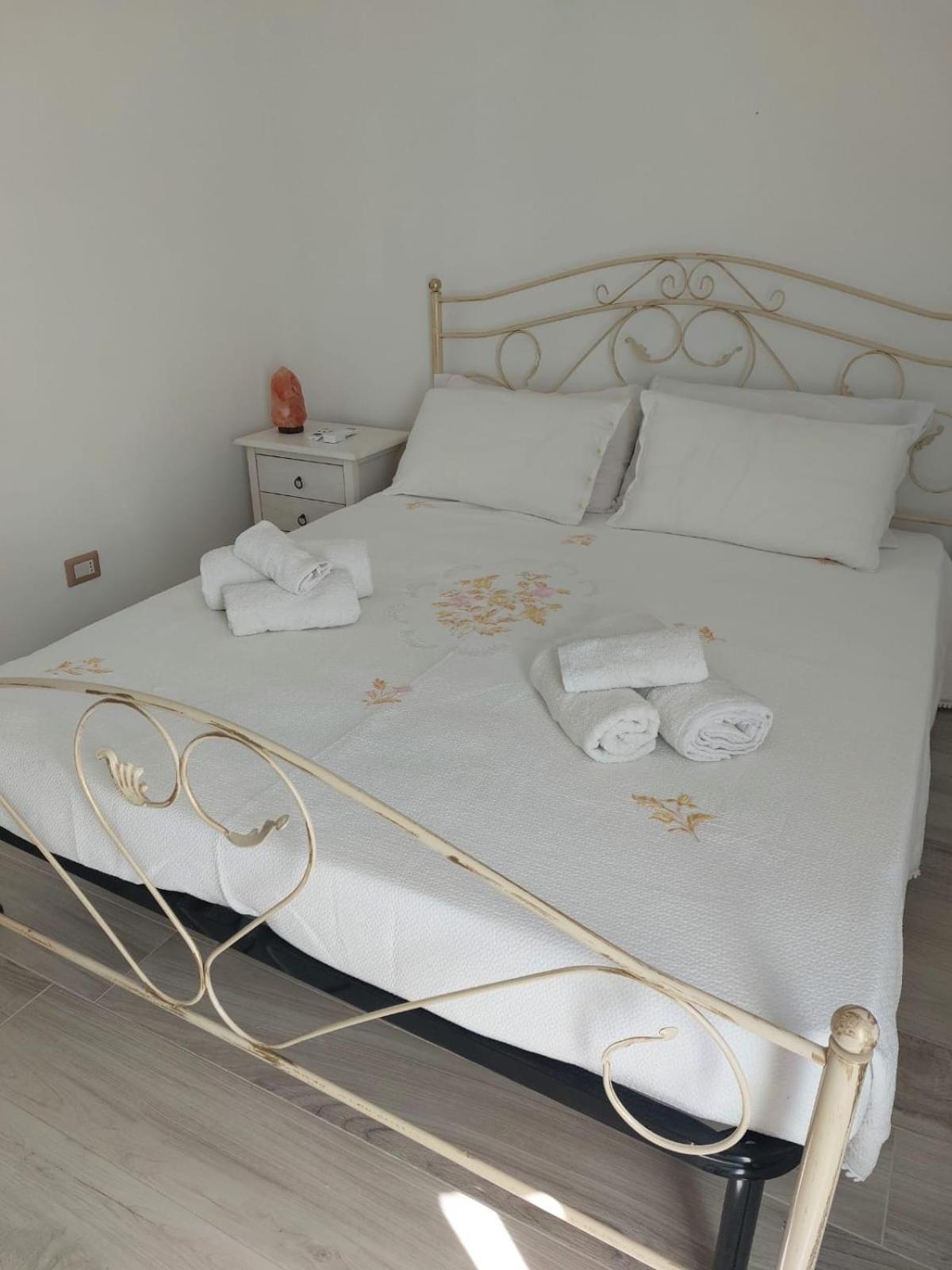 モノーポリ La Terrazza Di Rosalba Bed & Breakfast エクステリア 写真